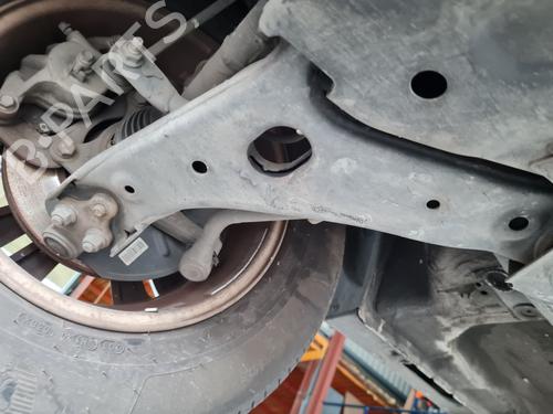 Used Right front suspension arm KIA SPORTAGE III (SL) [2009-2017]  28216094