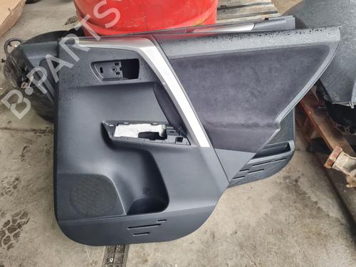 Bageste højre beklædning TOYOTA RAV 4 IV (_A4_) 2.5 Hybrid (AVA42_) (197 hp) 32118406