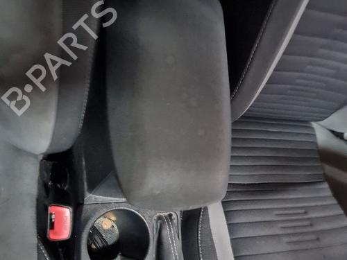 Bracciolo centrale Bracciolo centrale TOYOTA AURIS (_E18_) 1.8 Hybrid (ZWE186_, ZWE186R) (136 hp) 36859986 36859986