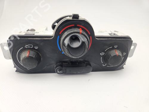 Klimabedienteil für RENAULT KANGOO / GRAND KANGOO II (KW0/1_) [2008-2026]  31638512