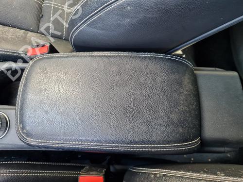 Used Armrest / Center console MERCEDES-BENZ A-CLASS (W176) A 180 CDI (176.000) (109 hp) 21643736