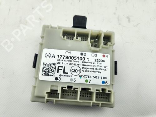 Used Electronic module Electronic module MERCEDES-BENZ CLA (C118) CLA 200 d 4-matic (118.313) (150 hp) 31594315 31594315