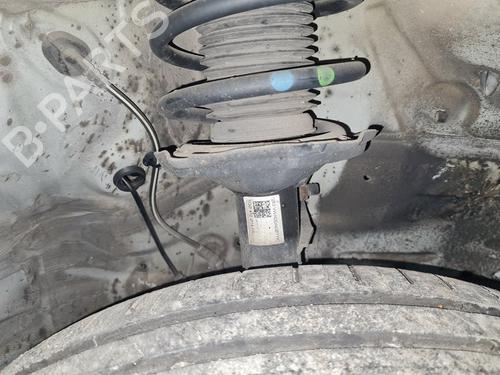 right-front-shock-absorber-vw-golf-vii-5g1-bq1-be1-be2-5q0412014fr-2012-2013-2014-2015-2016-2017-2018-2019-2020-2021-21656362 main image