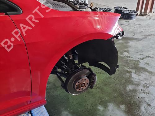 Used Right front fenders Right front fenders 38302254 38302254