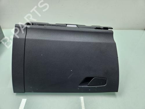 glove-box-skoda-octavia-iv-combi-nx5-pv5-20-tsi-rs-2019-21768081 main image