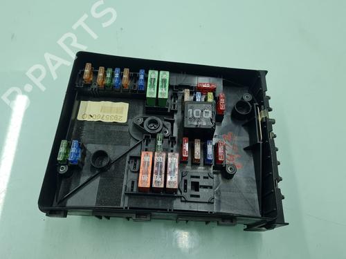 Used Fuse box VW GOLF V (1K1) [2003-2010]  23270160