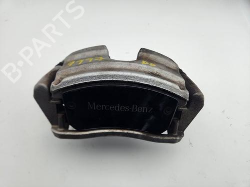 Used Right front brake caliper Right front brake caliper MERCEDES-BENZ CLA (C118) CLA 200 d 4-matic (118.313) (150 hp) 31594302 31594302