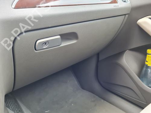glove-box-audi-q5-8rb-2008-2009-2010-2011-2012-2013-2014-2015-2016-2017-2018-2019-32414223 main image