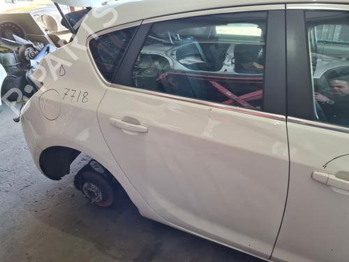 Used Right rear door OPEL ASTRA J (P10) [2009-2016]  29290294