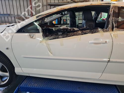 Used Left front door Left front door 37073473 37073473
