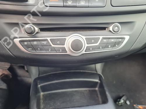 Used Radio RENAULT LAGUNA III (BT0/1) [2007-2015]  21657291