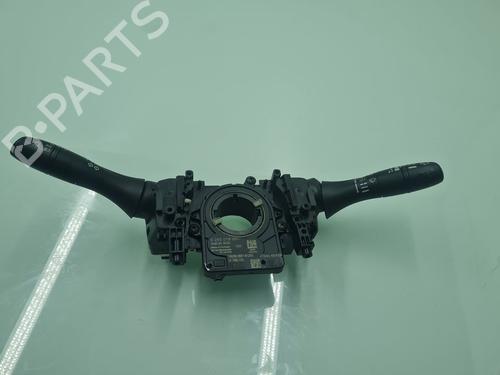 switch-nissan-pulsar-hatchback-c13-2014-21640871 main image