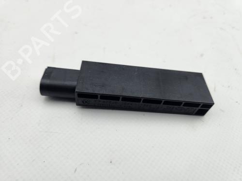 Antenne/Base Antenne/Base AUDI A1 Sportback (8XA, 8XF) 1.0 TFSI (95 hp) 34401555 34401555
