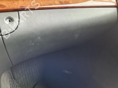 Used Glove box MERCEDES-BENZ E-CLASS (W211) E 270 CDI (211.016) (177 hp) 21651015