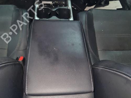 Apoio de Braço / Consola central Apoio de Braço / Consola central HONDA CR-V V (RW_, RT_) 2.0 e-CVT Hybrid (RT5) (215 hp) 39715624 39715624