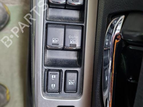 Used Left front window switch Left front window switch SUBARU XV (_GP_) 2.0 D AWD (GPD) (147 hp) 37027689 37027689
