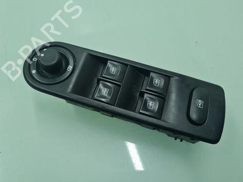 Used Left front window switch RENAULT CAPTUR I (J5_, H5_) [2013-2025]  21659413