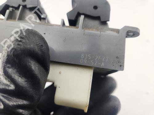 Left front window switch TOYOTA RAV 4 III (_A3_) 2.2 D 4WD (ALA30_, ALA30R) | BP33648982I27 - Image 3