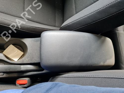 Used Armrest / Center console Armrest / Center console HYUNDAI i20 III (BC3, BI3) 1.2 (84 hp) 24227977 24227977