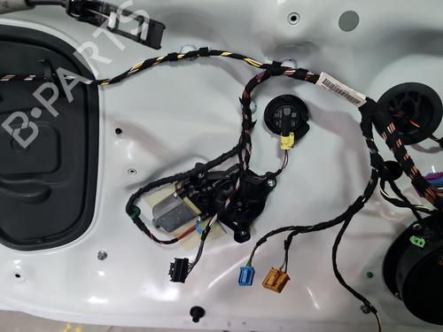 Rudehejsemekanisme ventre foran Rudehejsemekanisme ventre foran VW GOLF VII (5G1, BQ1, BE1, BE2) 2.0 GTD (184 hp) 37467288 37467288