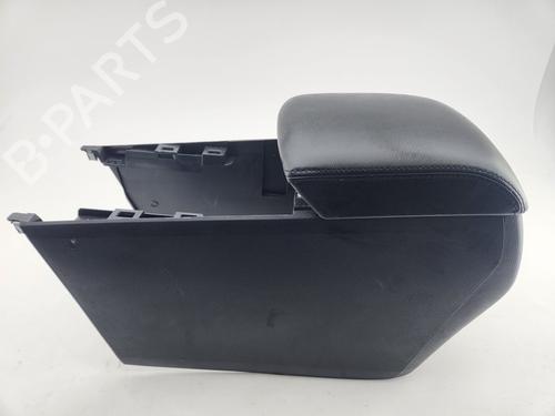Used Armrest / Center console Armrest / Center console MAZDA 6 Saloon (GJ, GL) 2.2 D (GJ2FP) (150 hp) 25823989 25823989