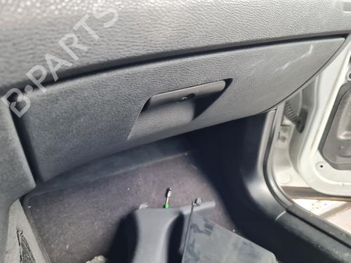Used Glove box BMW X3 (E83) xDrive 20 d (177 hp) 28509440