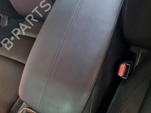 Used Armrest / Center console Armrest / Center console 39028417 39028417