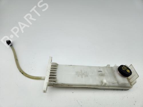 Used Brake fluid reservoir Brake fluid reservoir VW MULTIVAN T7 (STM, STN) 1.4 eHybrid (218 hp) 32366976 32366976