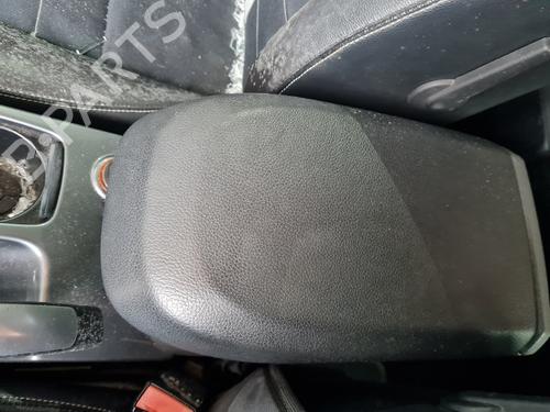 Used Armrest / Center console Armrest / Center console FORD KUGA I 2.0 TDCi (140 hp) 29722456 29722456