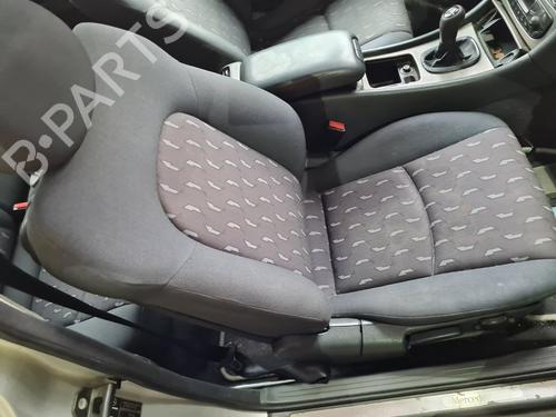 Siège avant droit MERCEDES-BENZ C-CLASS Coupe (CL203) [2001-2011]  21653398