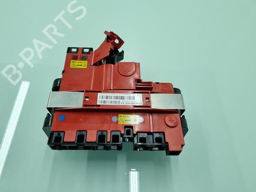 Used Fuse box Fuse box BMW X4 (F26) xDrive 20 d (190 hp) 21638074 21638074