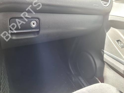 Used Glove box MERCEDES-BENZ M-CLASS (W164) ML 320 CDI 4-matic (164.122) (224 hp) 21641423