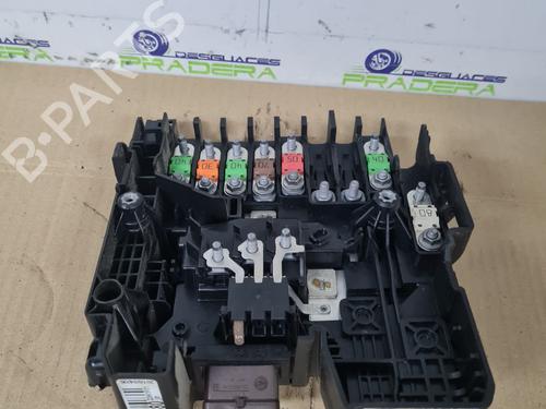 Used Fuse box Fuse box PEUGEOT 308 II (LB_, LP_, LW_, LH_, L3_) [2013-2021] 34401868 34401868