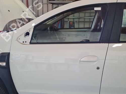 left-front-door-dacia-duster-hm_-2017-38267208 main image