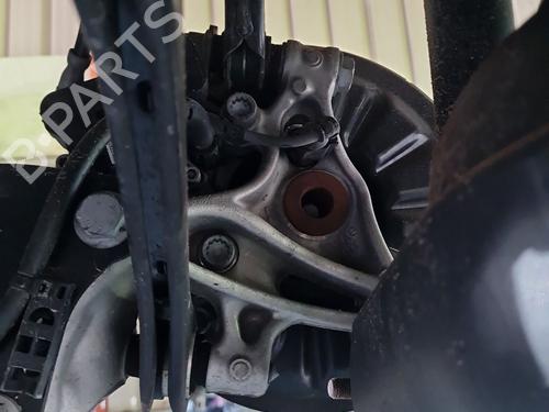 Used Right rear steering knuckle Right rear steering knuckle CUPRA FORMENTOR (KM7, KMP) 1.5 TSI (150 hp) 39076789 39076789