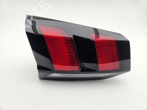 Used Left tailgate light PEUGEOT 5008 II (MC_, MJ_, MR_, M4_) [2016-2025]  29722562