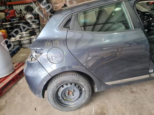 right-rear-fenders-renault-clio-v-b7_-2019-27614300 main image