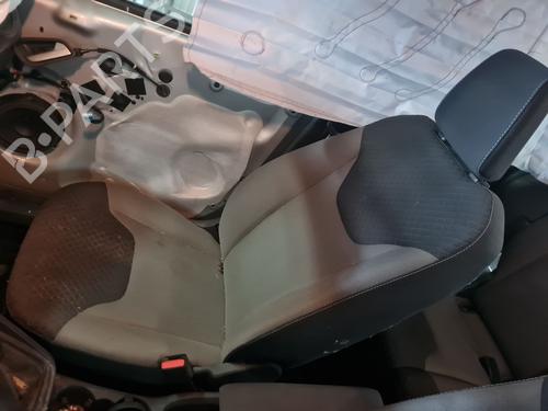 Used Right front seat FORD TOURNEO COURIER B460 MPV [2014-2026]  33026332