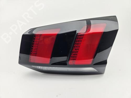 Used Right tailgate light PEUGEOT 5008 II (MC_, MJ_, MR_, M4_) [2016-2025]  29722561