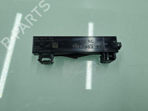 Used Electronic module Electronic module SEAT LEON (KL1, KLG) [2019-2026] 21647447 21647447