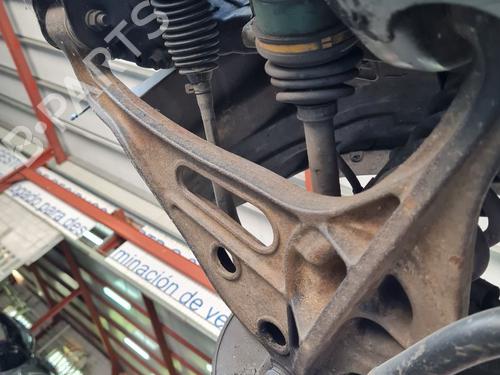 Used Right front suspension arm SUZUKI GRAND VITARA I (FT, HT) [1998-2008]  28168416