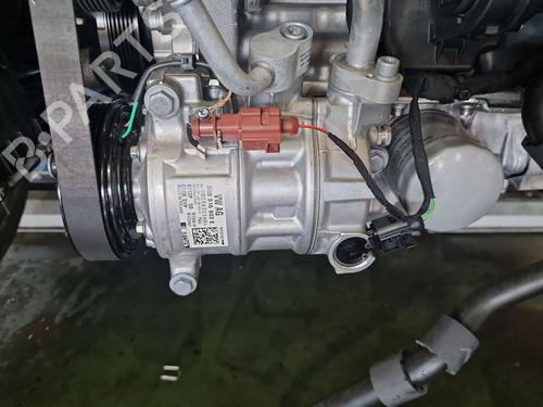 Used AC compressor AC compressor SEAT ARONA (KJ7, KJP) 1.0 TSI (116 hp) 36696458 36696458