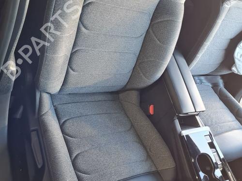 right-front-seat-citroen-c5-x-nd_-nc_-2021-29298500 main image