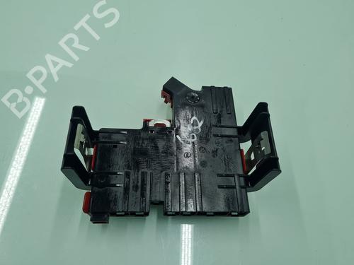 Used Fuse box Fuse box BMW 6 Gran Coupe (F06) 640 d (313 hp) 21647597 21647597