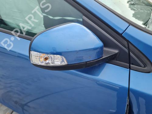 Used Right mirror VOLVO V40 Hatchback (525) D2 (120 hp) 21645785