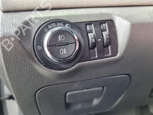 Used Headlight switch CHEVROLET CRUZE (J300) [2009-2025]  28375789