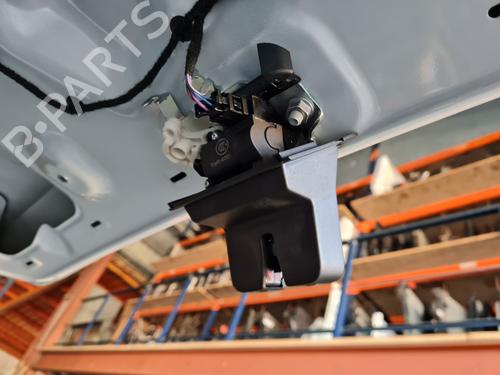 Used Tailgate lock SKODA SUPERB III Estate (3V5) 2.0 TDI (150 hp) 31189438