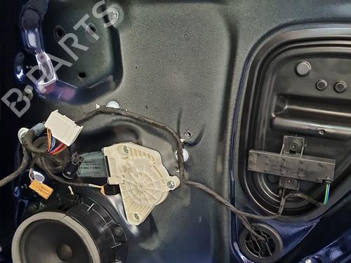 Rudehejsemekanisme Højre bagtil Rudehejsemekanisme Højre bagtil AUDI Q5 (FYB, FYG) 40 TDI Mild Hybrid quattro (204 hp) 37492683 37492683