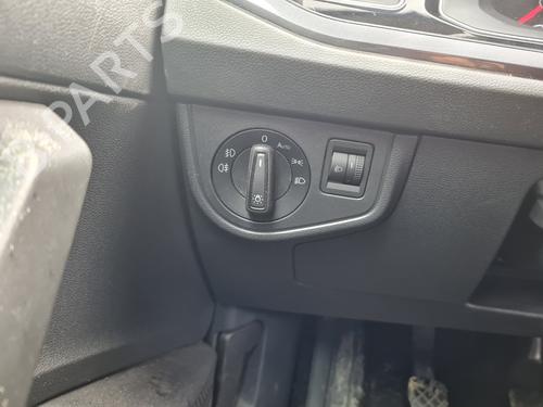 Used Headlight switch VW POLO VI (AW1, BZ1, AE1) 1.0 TSI (116 hp) 21650541