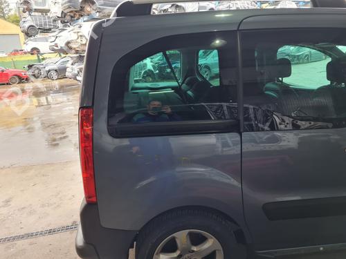 right-rear-fenders-peugeot-partner-tepee-2008-25904337 main image